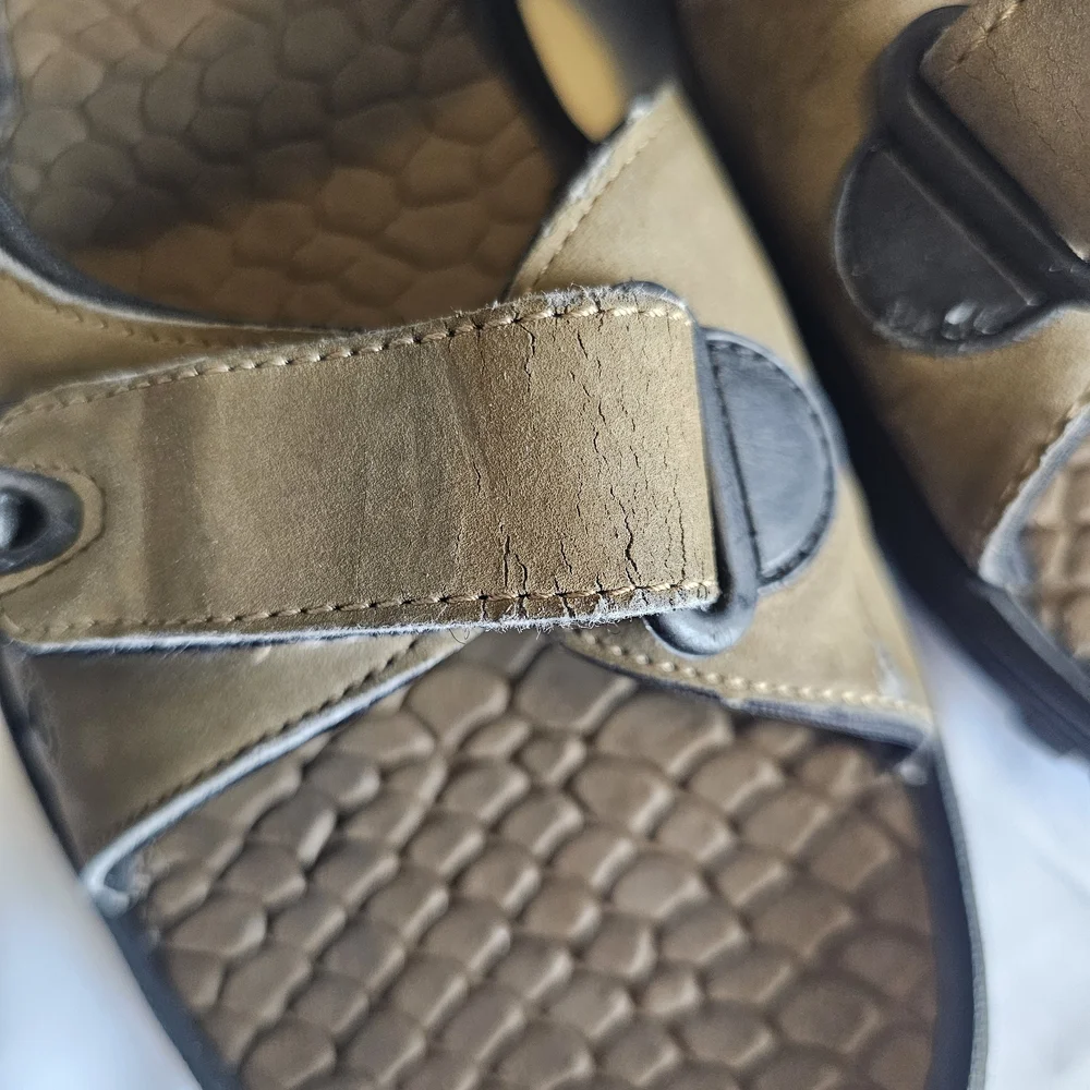 Faded Glory Men's Brown and Black Sandals